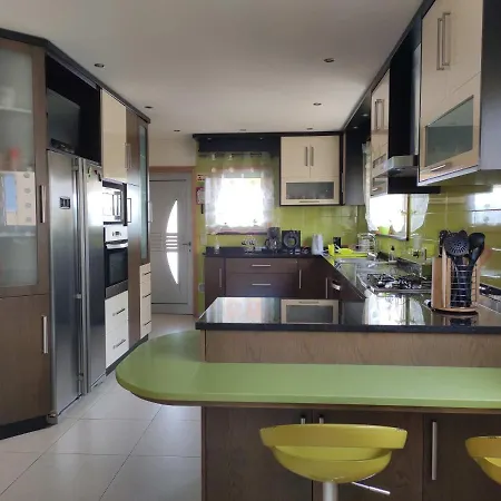 In - 4 Bedroom House With Private Pool Konukevi *
