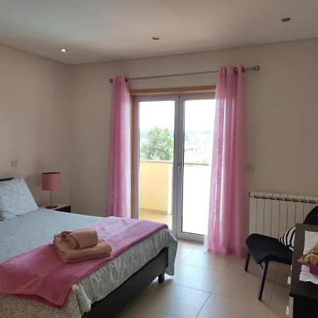 In - 4 Bedroom House With Private Pool Konukevi